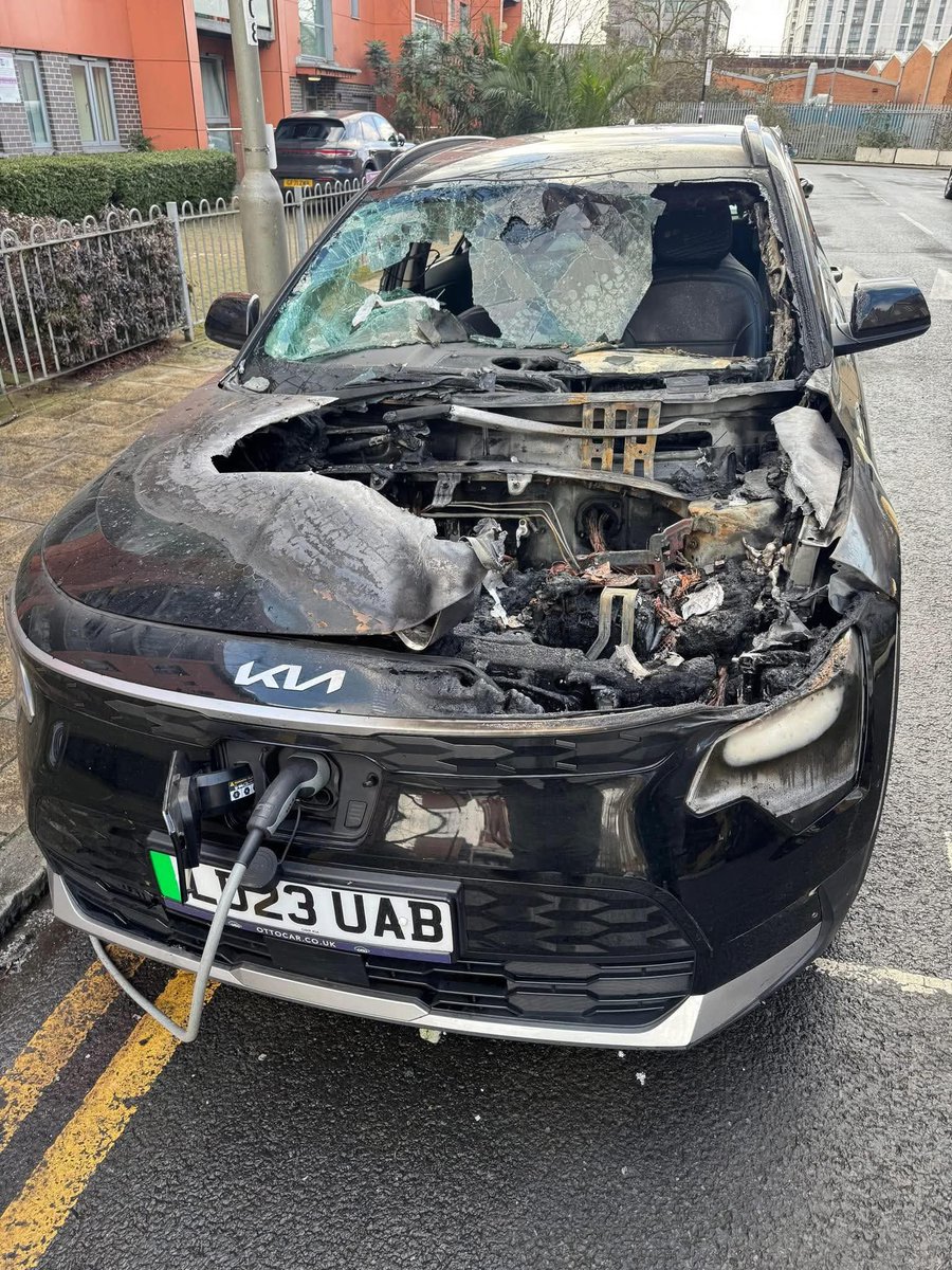 4 Chords No Net tweet media