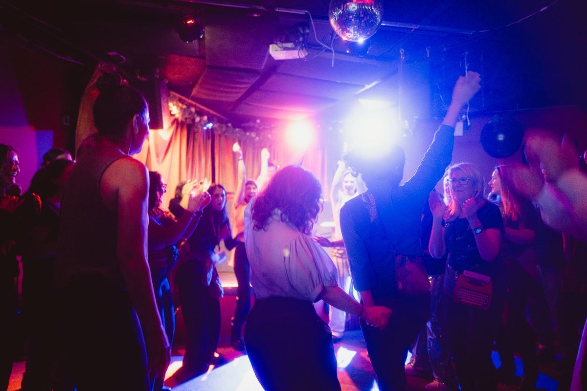 NewYork_CM's tweet image. Big thanks to DJ Dash for keeping the energy high at our dance party! #CMNYC #CMkoorsoo