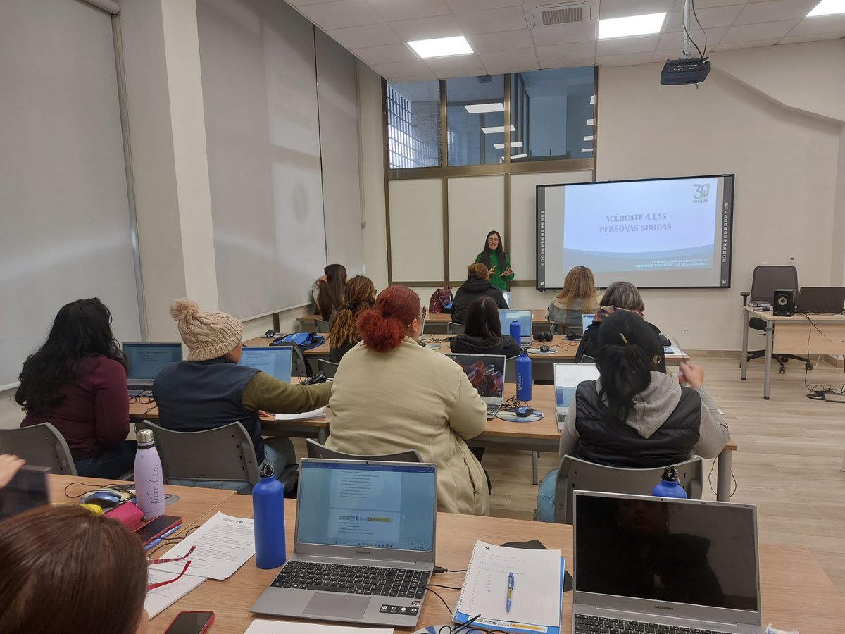 ℹ️ El pasado 26 de enero de 2026 tuvimos la oportunidad de impartir una acción de sensibilización sobre la comunidad sorda y acercamiento a la Lengua de Signos Española en el Instituto Focan.