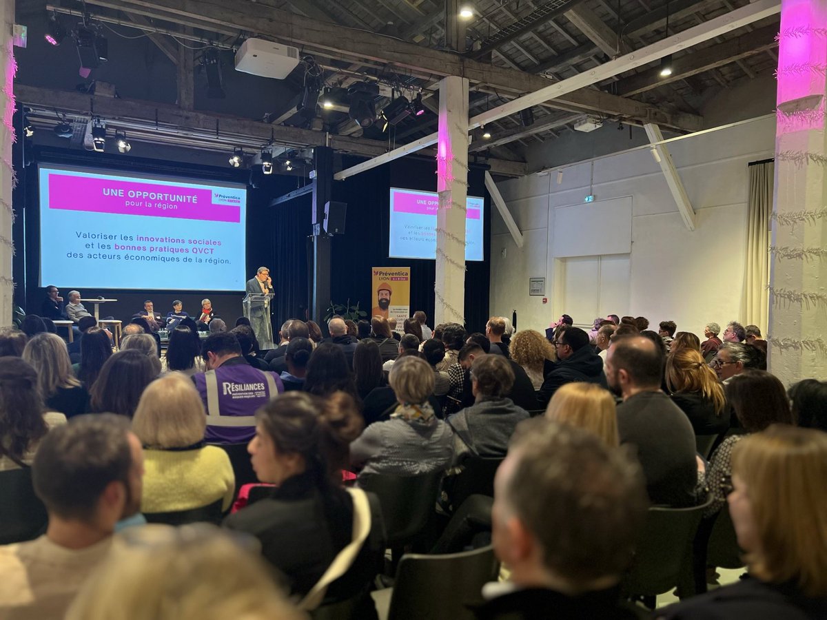 Preventica's tweet image. [Retour en images] 📸

Hier soir à Lyon📍, @Preventica  a réuni les acteurs régionaux de la #SST et de la #QVCT pour l'afterwork de lancement de #PrevLyon, la 50ᵉ édition du salon !🥳

La dynamique est lancée 🔥
📅 Rendez-vous du 6 au 8 octobre à Lyon !➡️bit.ly/3NTJTpv