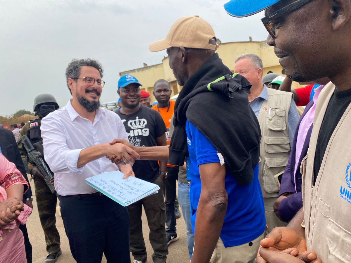 RefugeesCmr's tweet photo. 2️⃣8️⃣9️⃣réfugiés centrafricains ont volontairement regagné la RCA depuis le Cameroun juste en 2026

Ce retour, rendu possible grâce à la coordination entre les autorités de la RCA, du CMR et le HCR, illustre l’importance de garantir des conditions favorables pour le #VolRep https://t.co/TiYEdlPCeI