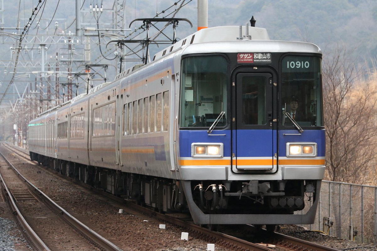 南海本線 10010Fと 最近更新された1007F 1007Fは綺麗な内に撮れました。