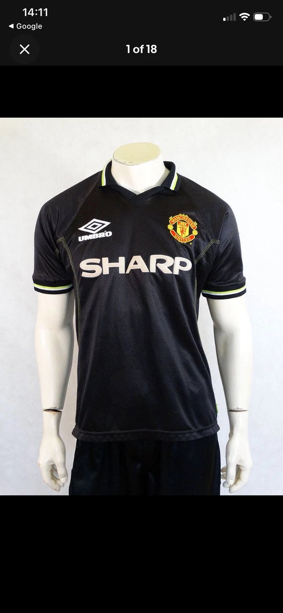 jlje20's tweet photo. @AmyyyRosee Black Umbro. Had Umbro written at the bottom of the back. 😍 https://t.co/I72f5fIxJg