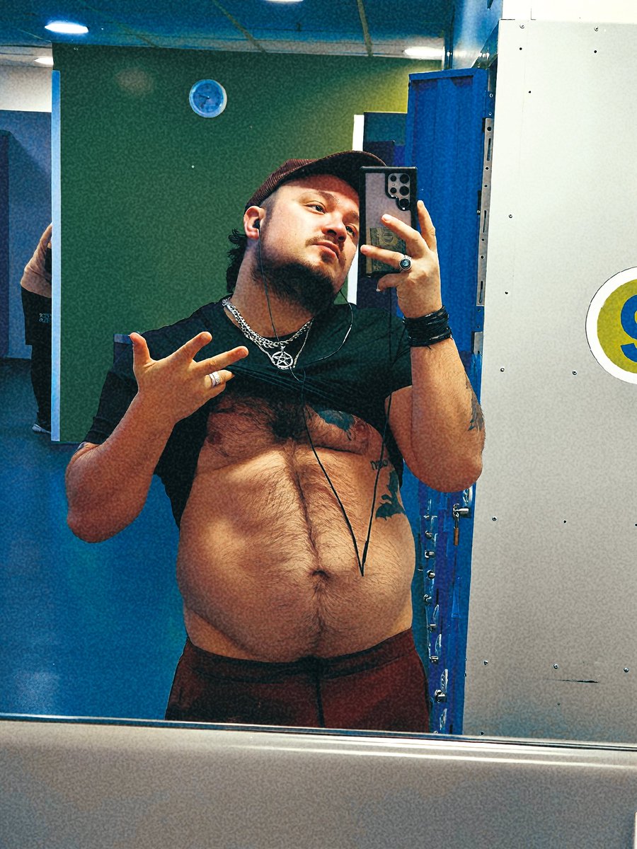 Tourettes Lad Official tweet media