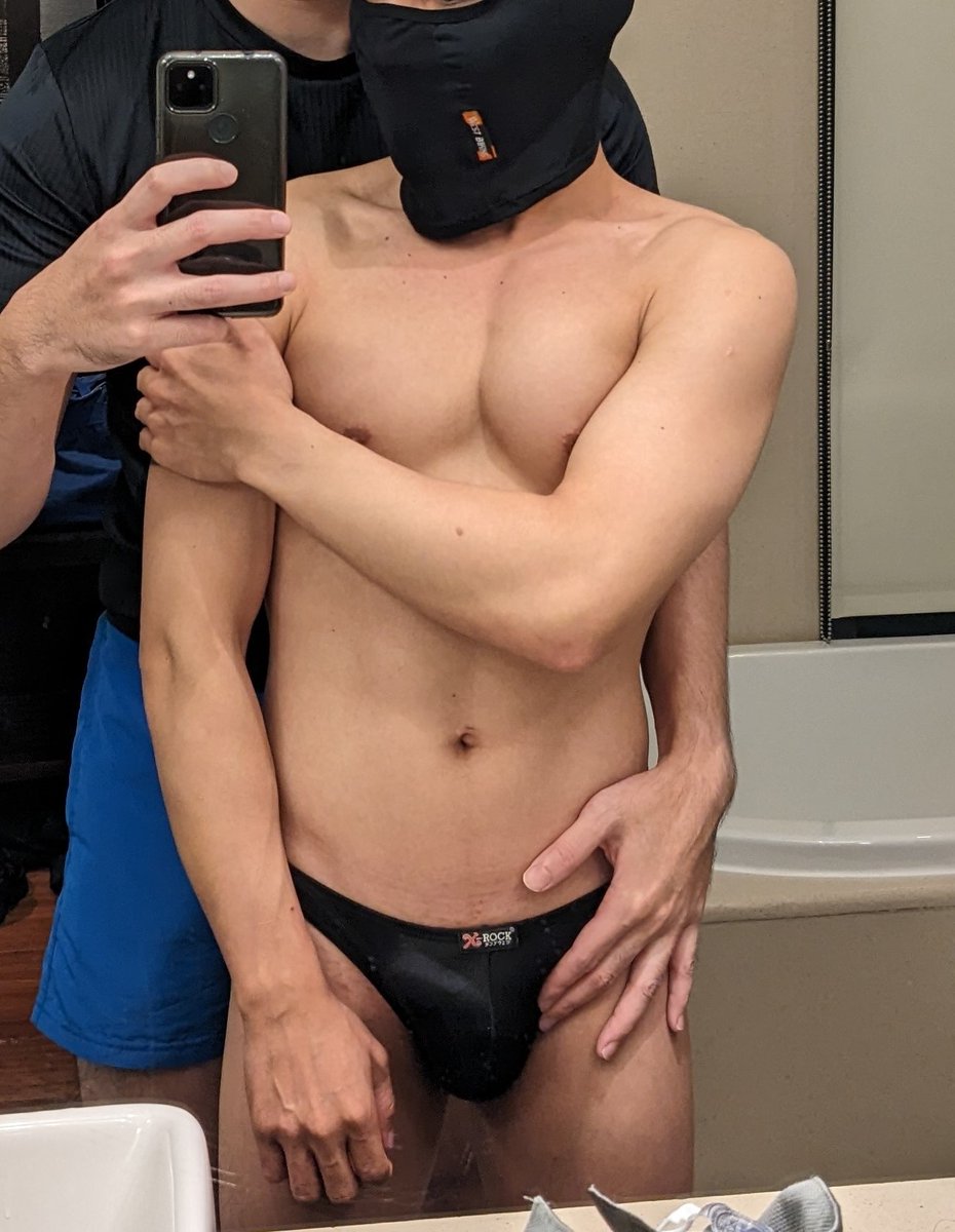 MultiDrivX's tweet photo. จับน้อลถอดเสื้อผ้า เจอ Thong X-Rock  ผ้าลื่นๆ ควยพี่ตั้งโด่เลยครับ https://t.co/UObK740VkU