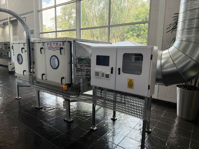 HVACR_Online's tweet photo. The #VariableRefrigerantFlow (VRF) market is surging, powered by #EnergyEfficientTechnology, advanced #Refrigerants and intelligent #ClimateControlDolutions. 

Read about it here: https://t.co/R67vyRaGtx

#RACAJournal #AdvancedRefrigerants #BuildingEnergyPerformance https://t.co/LI5KKZx6E0