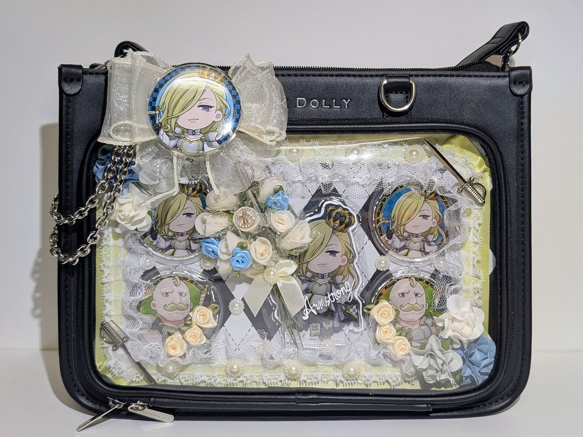 やっぱ缶バッジって発色良いんだな🤔 もっと可愛くなった！