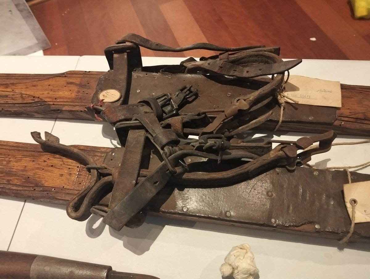 andyblanck1's tweet photo. A small showcase dedicated to the mountain #ww1, with small but precious relics. Worth seeing at the Risorgimento Museum in Milan, Palazzo Moriggia
#ww1italianfront 
#ww1items https://t.co/9qW8cFZvkn