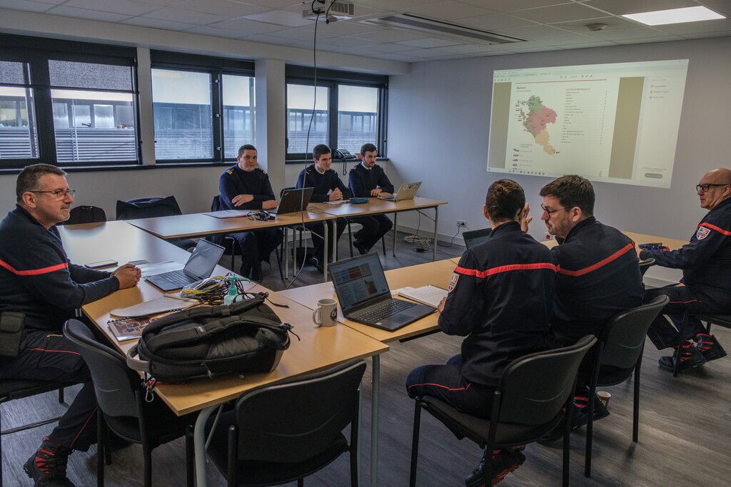 Pompiers17 tweet media