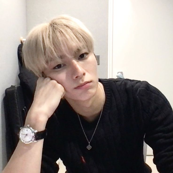 Post-overproductive-day: finally cigarette, bed, and stroll around.