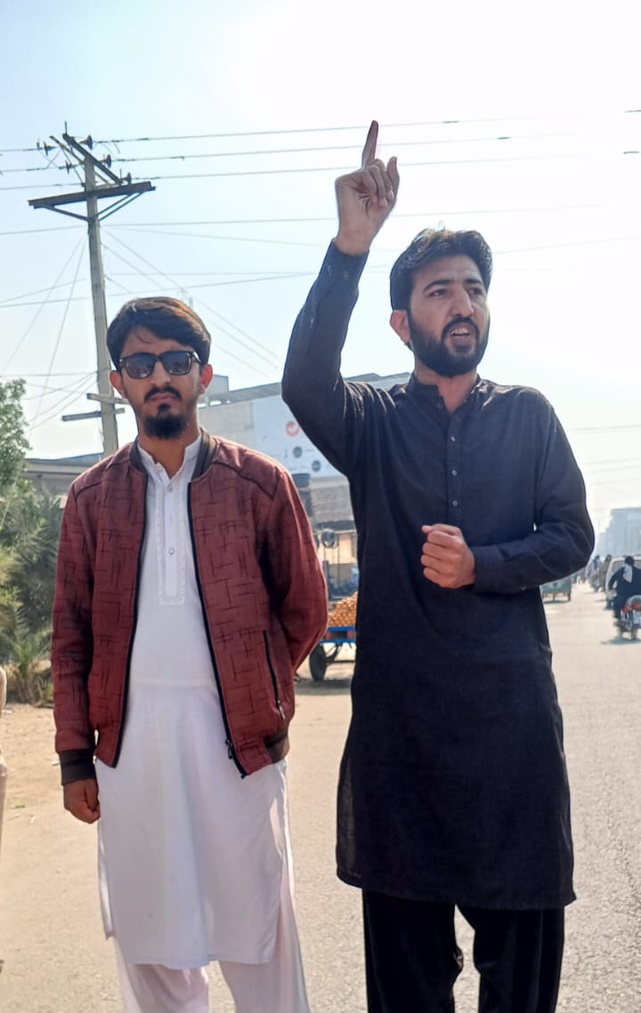 Safiullah995's tweet photo. کشمیر محض ایک خطہ نہیں،
یہ صدیوں کے زخموں کی بولتی داستان ہے۔
یہاں برف سے زیادہ سفید کفن بکھرے ہیں،
اور ندیوں میں پانی نہیں، سسکیاں بہتی ہیں۔
خاموش وادی ہر لمحہ گواہی دیتی ہے
کہ ظلم کتنا منظم اور انسان کتنا بے بس ہے۔

@Safiullah995
#StopKashmirGenocide https://t.co/Zknro8AfiN