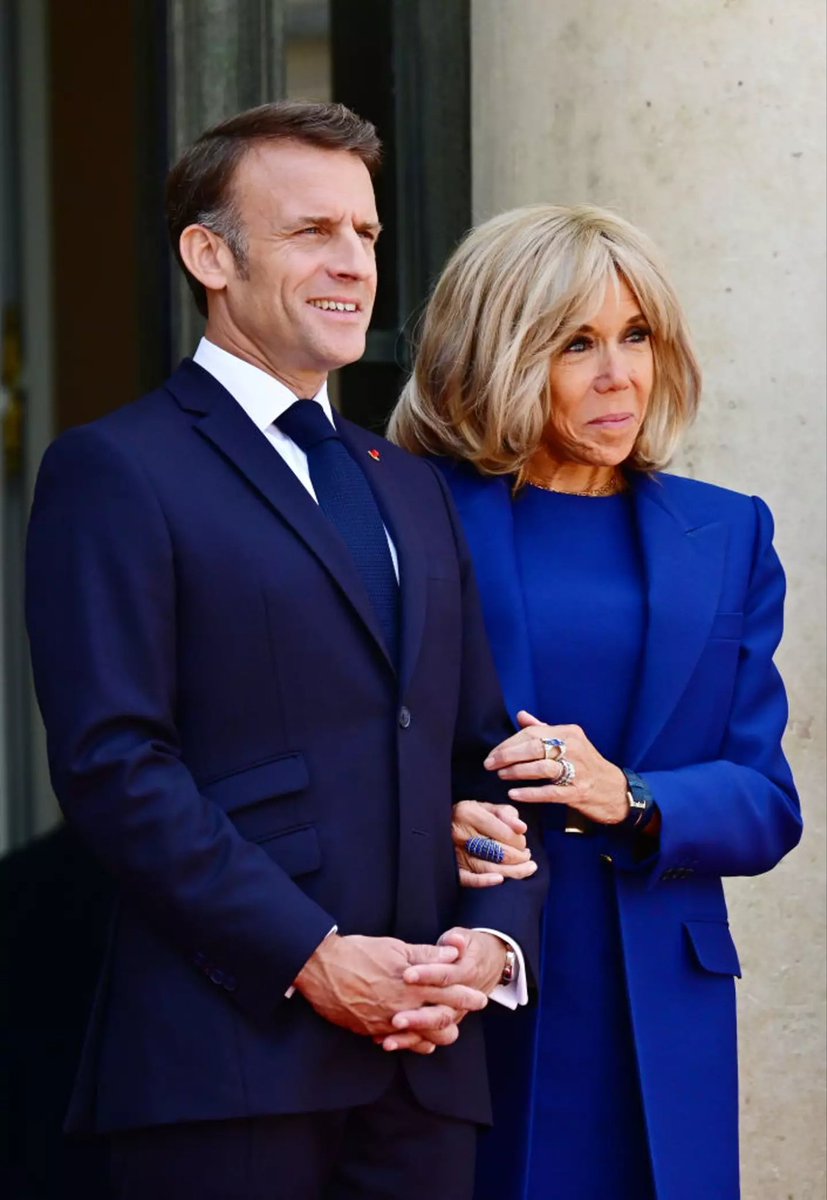 Emmanuel Macron’s Dating History ❤️

2002 — Single / private
2003 — Single / private
2004 — Single / private
2005 — Single / private
2006 — Single / private
2007 — Brigitte Macron (54yo)
2008 — Brigitte Macron (55yo)
2009 — Brigitte Macron (56yo)
2010 — Brigitte Macron (57yo)