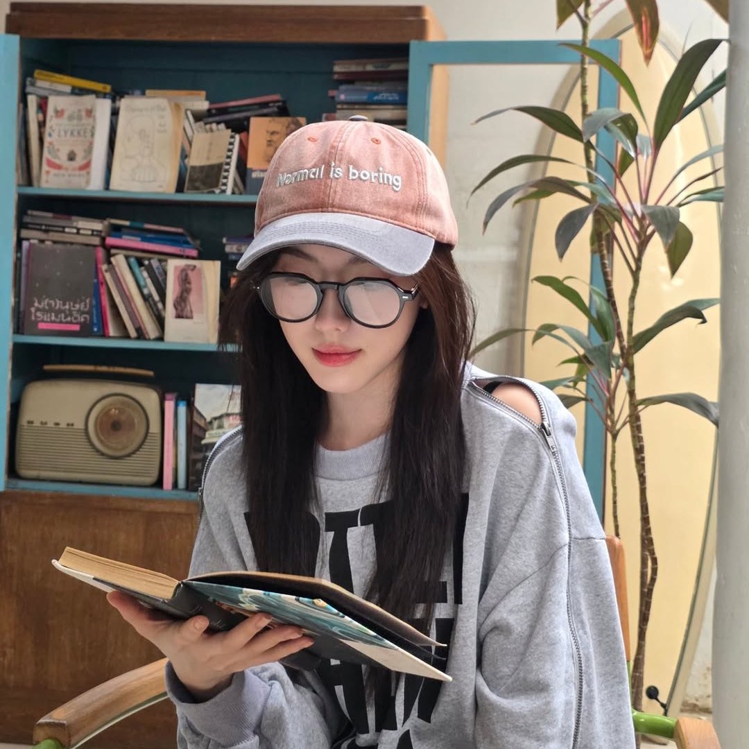 nnamkaeng_'s tweet image. หมาเด็ก                                          พี่สาวคนสวย