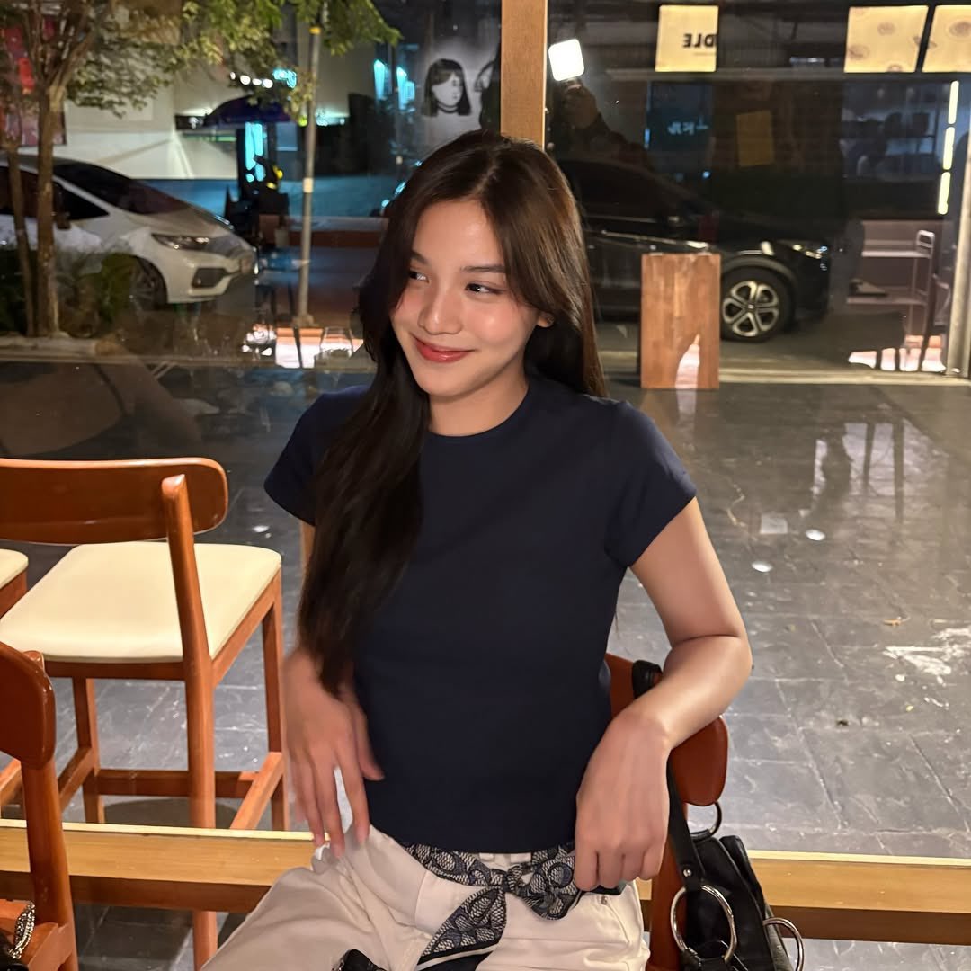 nnamkaeng_'s tweet image. หมาเด็ก                                          พี่สาวคนสวย