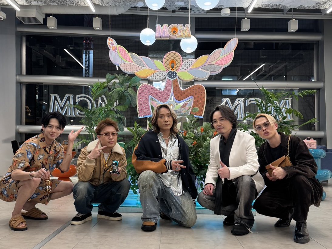 A_G_E_official's tweet photo. MCMインストアイベント
ありがとうございました👜

GuestとしてAGEとM&amp;Rが
サポートGtとして堀次一輝さんが
一緒に盛り上げてくれました❤️‍🔥

#AGE #オルジェネ #Masaya
#MCMJAPAN https://t.co/lulaYEdVcl