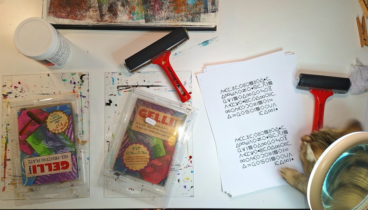 Heldinne's tweet image. #elkedageenfoto2026 dag 36
nieuwe poging #gelliprints #imagetransfer #geheimschrift