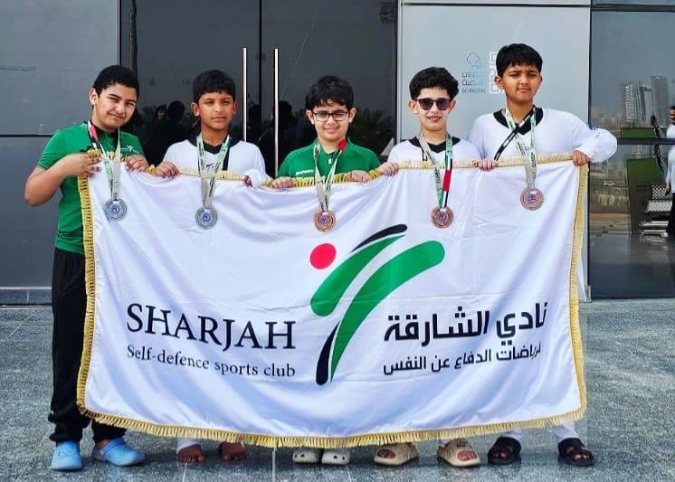 shjsdsc's tweet photo. حصد لاعبي النادي 8 ميداليات دولية ثمينة ببطولة الفجيرة الدولية للتايكواندو G2 وبارك سعادة احمد الجروان ⁦@AhmadAljarwan_⁩ للفائزين التألق الدولي المبهر متمنيا لهم استدامة النجاح  
ووصف المدير الفني الدكتور علي علوي المشاركة بالنوعية لمشاركة اللاعبين بمنافسات تصنيف KPNK K2، https://t.co/paNkgdzpvy