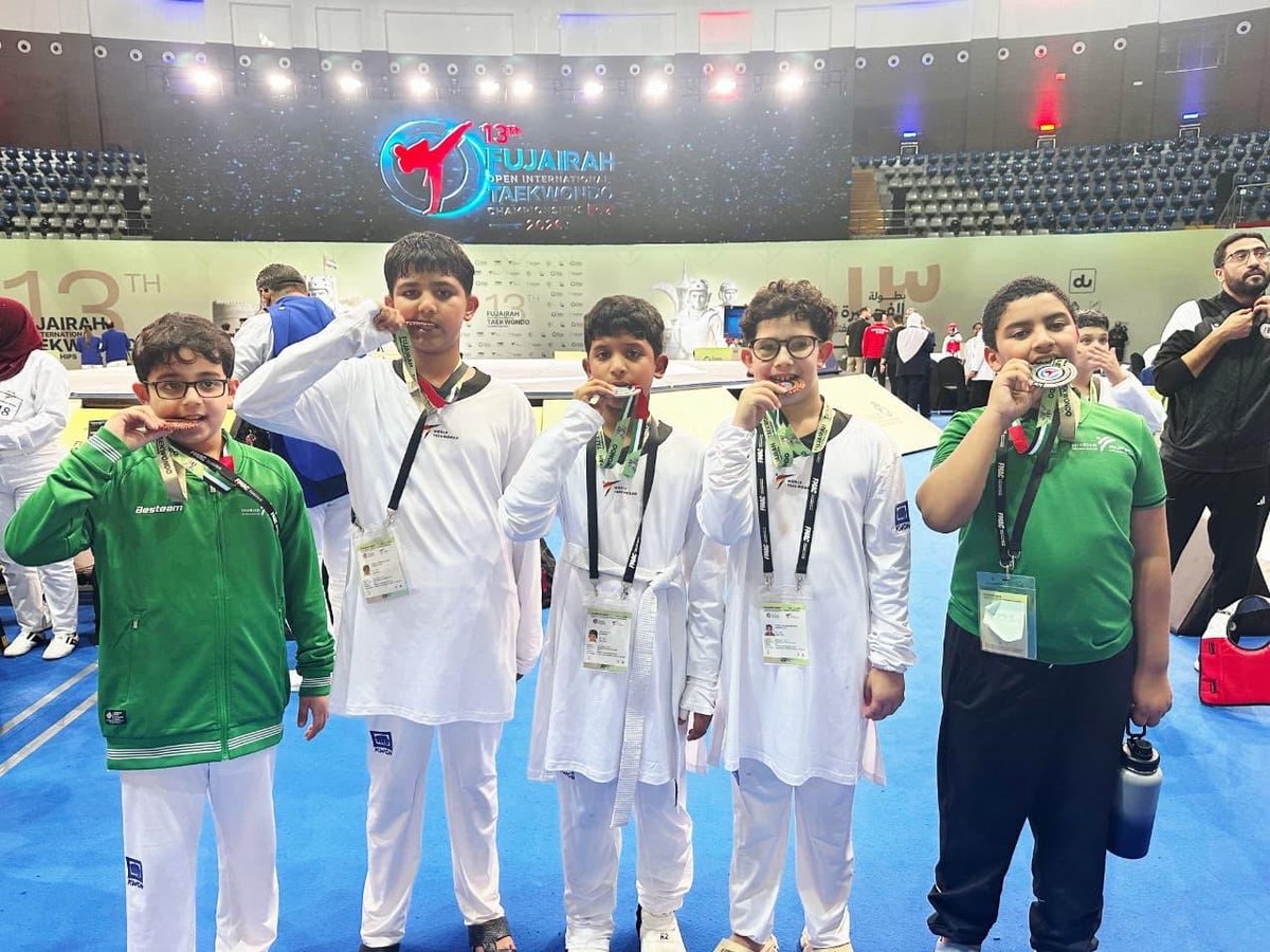 shjsdsc's tweet photo. حصد لاعبي النادي 8 ميداليات دولية ثمينة ببطولة الفجيرة الدولية للتايكواندو G2 وبارك سعادة احمد الجروان ⁦@AhmadAljarwan_⁩ للفائزين التألق الدولي المبهر متمنيا لهم استدامة النجاح  
ووصف المدير الفني الدكتور علي علوي المشاركة بالنوعية لمشاركة اللاعبين بمنافسات تصنيف KPNK K2، https://t.co/paNkgdzpvy