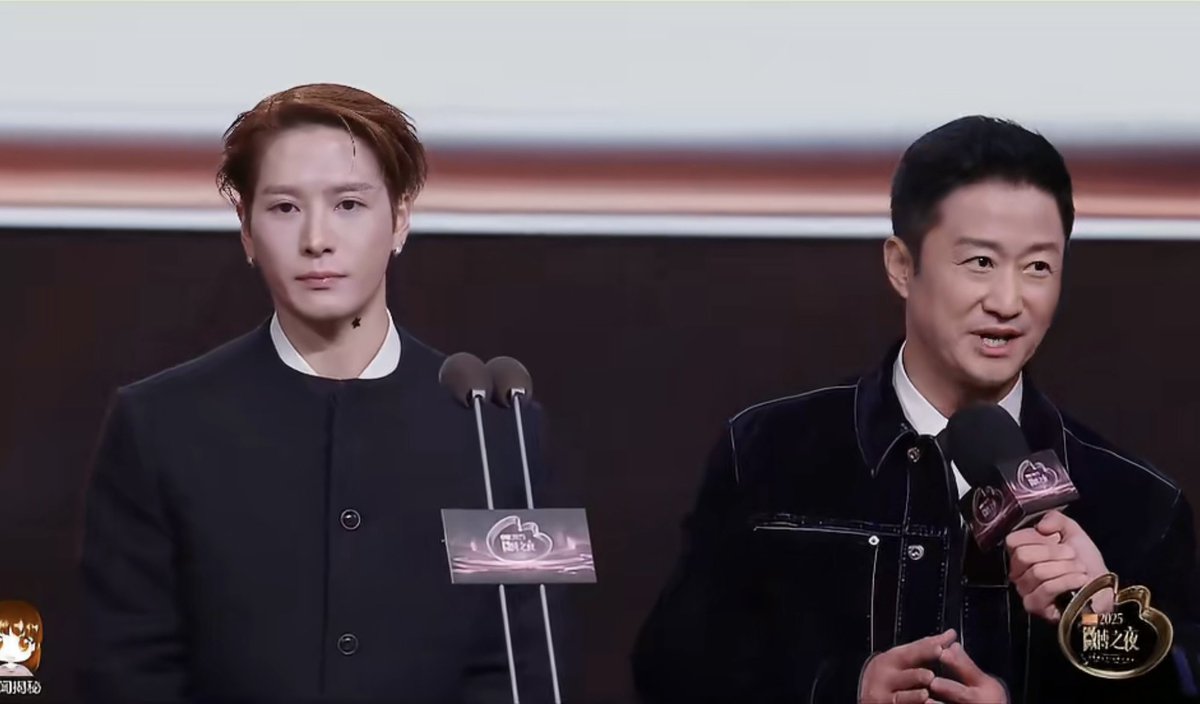 Director Wu Jing mentioned that at backstage, he and Nicholas Tse discussed the idea of making a kung fu film featuring young actors like Jackson Wang, William Chan, and Bai Jingting.
<a href="/JacksonWang852/">Jackson Wang</a>  #jacksonwang