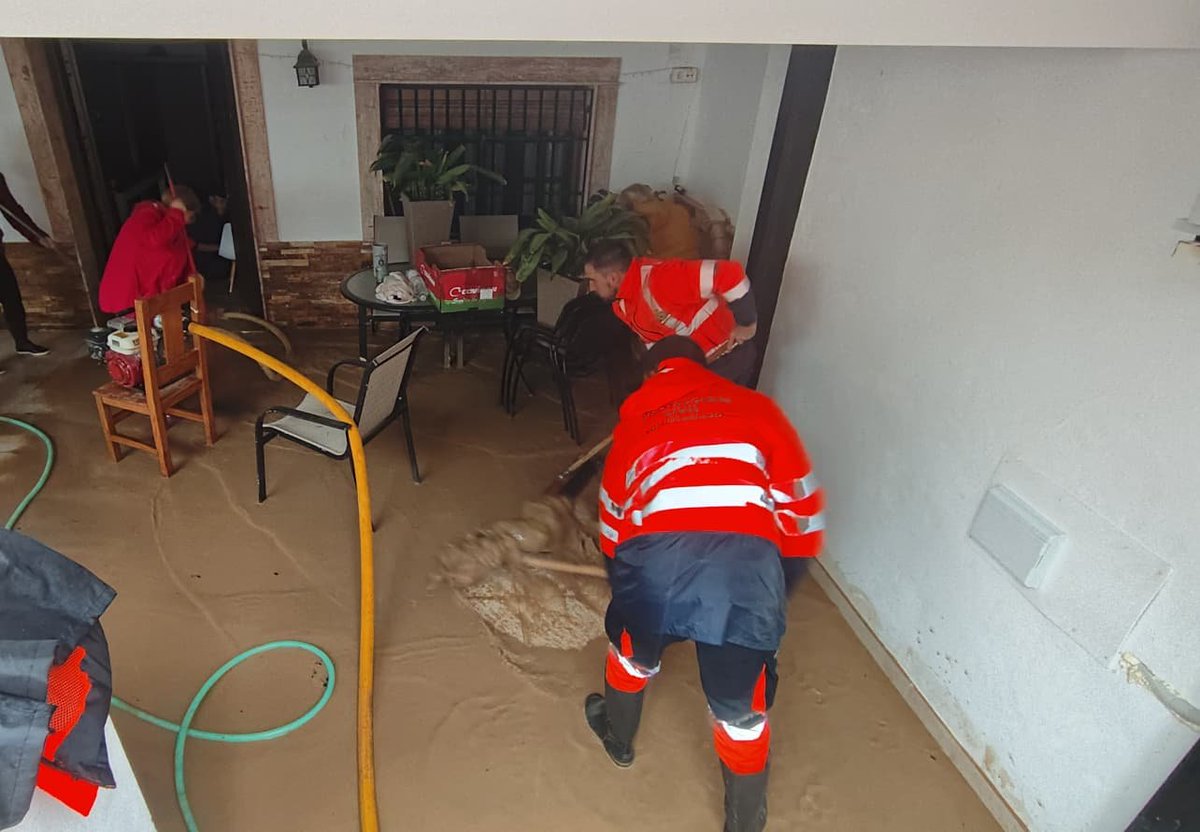 NoMePisesLaManguera tweet media