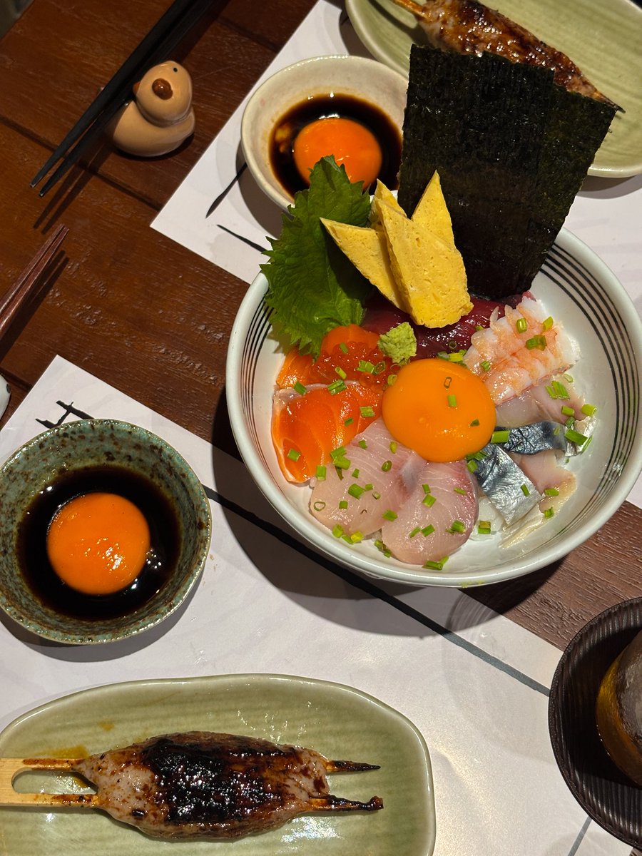 T O M O H I R O tweet media