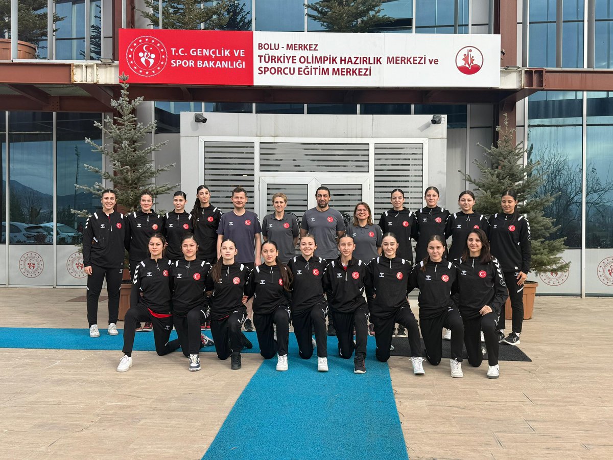 Türkiye Hentbol Federasyonu U17 Kız Milli Takımını, 04-08 Şubat 2026 tarihleri arasında kamplarını yapmak üzere ilimizde ağırlıyoruz. 

Sporcularımıza ve antrenörlerimize başarılı ve verimli bir kamp dönemi dileriz.

<a href="/OA_BAK/">Dr. Osman Aşkın Bak</a> 
<a href="/hamzayerlikaya/">Hamza Yerlikaya 🇹🇷</a> 
<a href="/sosanoglu/">Ali Sosanoglu</a>