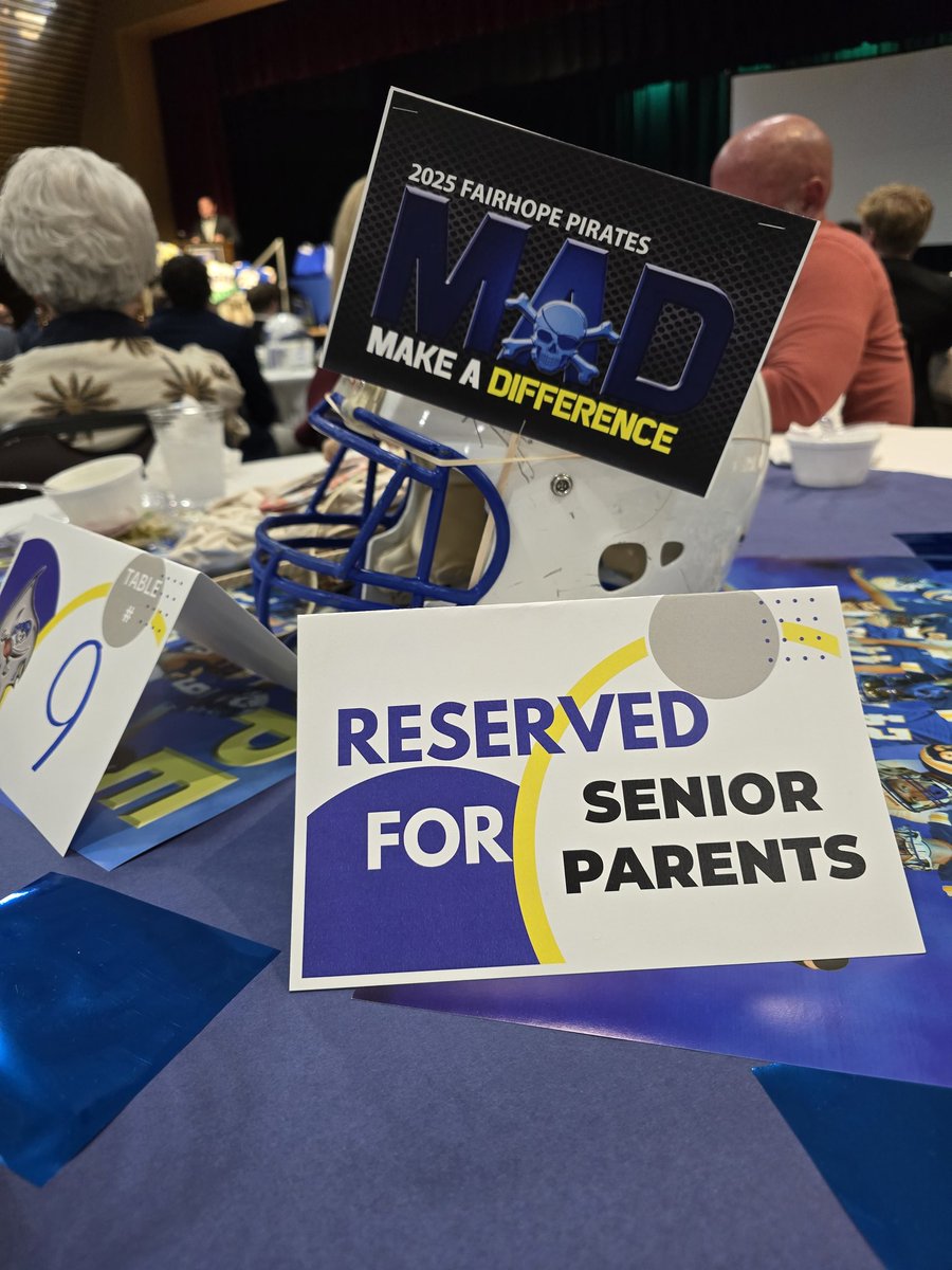 Collin_R_2026's tweet photo. Football Awards Night-
#senior_year 
@GCMSportsAL @USCGAAdmissions @CoachJBWells @Hudson_Dunaway @CoachCCGrant @FHSPirateFball @CG_Athletics_ https://t.co/vNIjb3KS5j