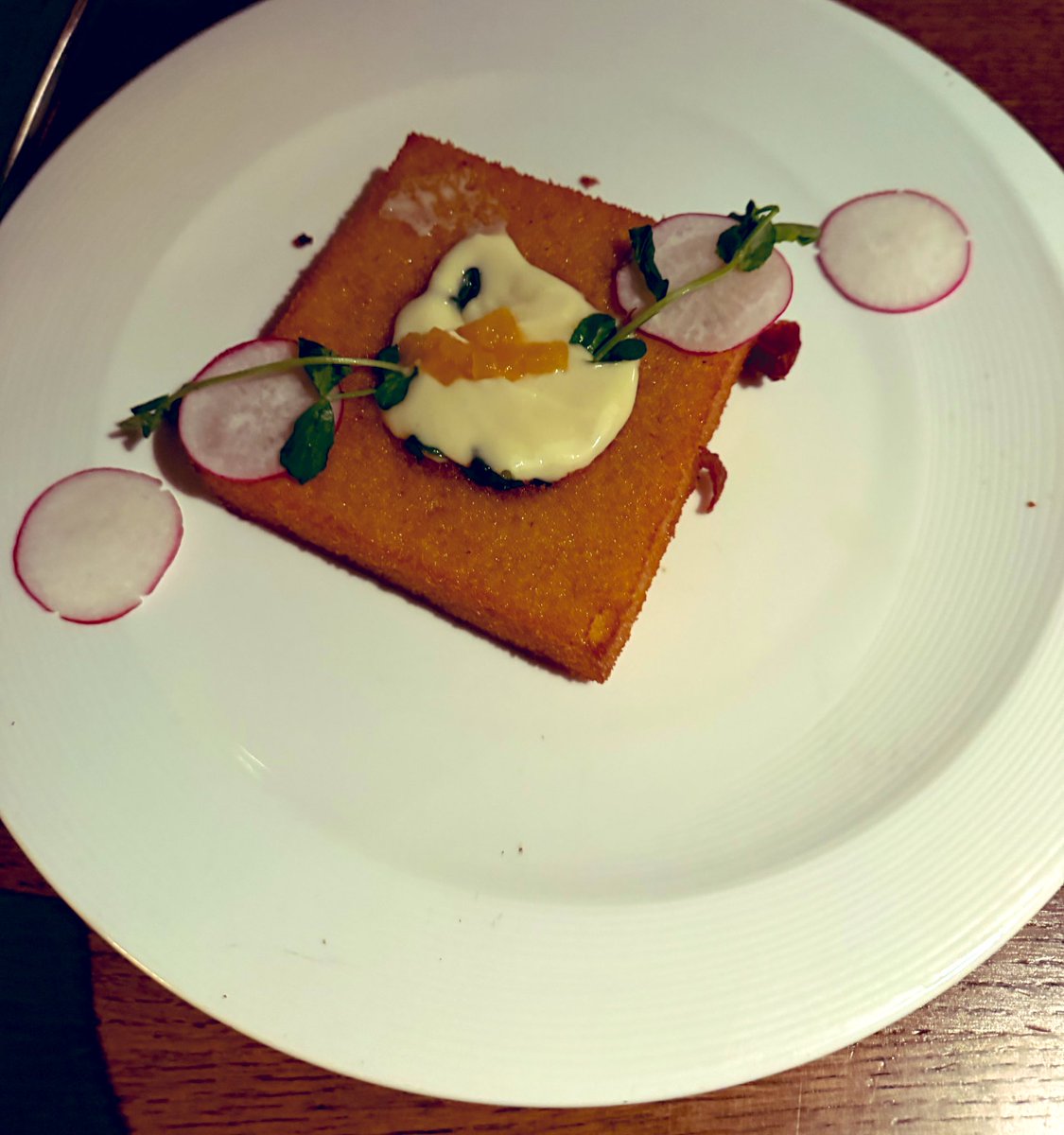 CHRIS in the Concierge Lounge tweet media