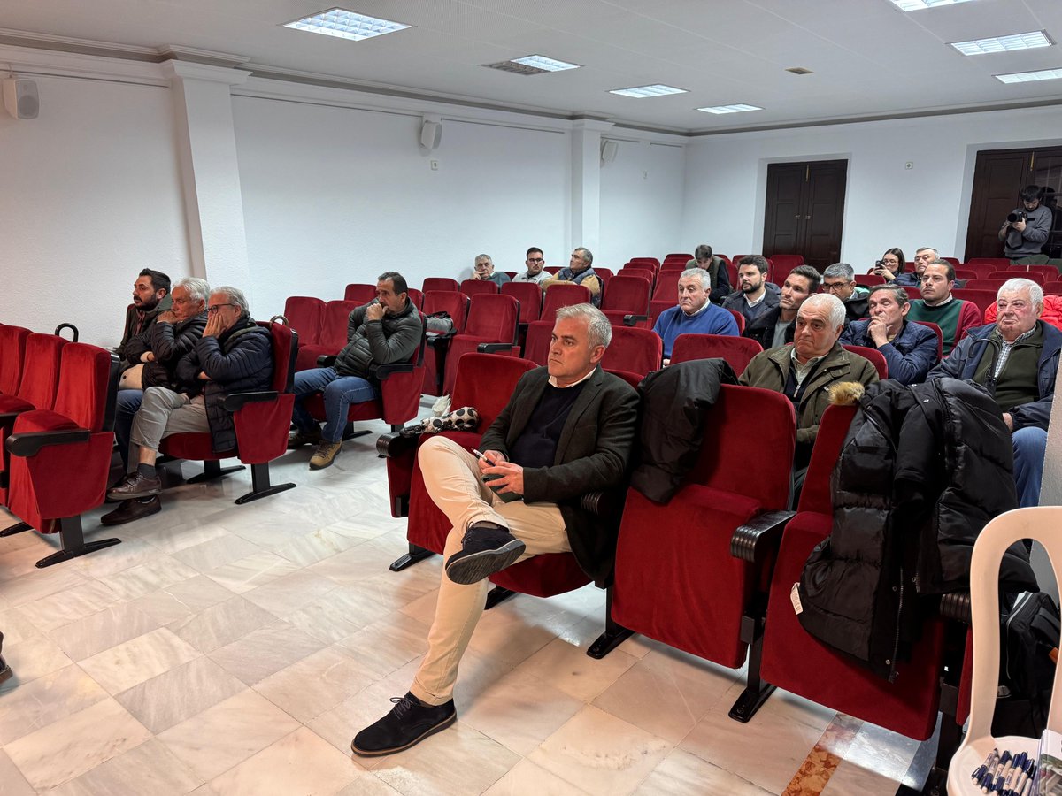 El sector primario se da cita en Rociana del Condado para mirar al futuro BonaresDigital.es/el-sector-prim…