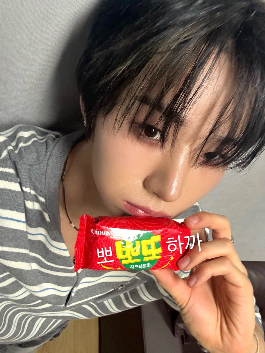 junnyee's tweet photo. 이거짖짜문원준귀여워요 https://t.co/QCtKVLsfN8