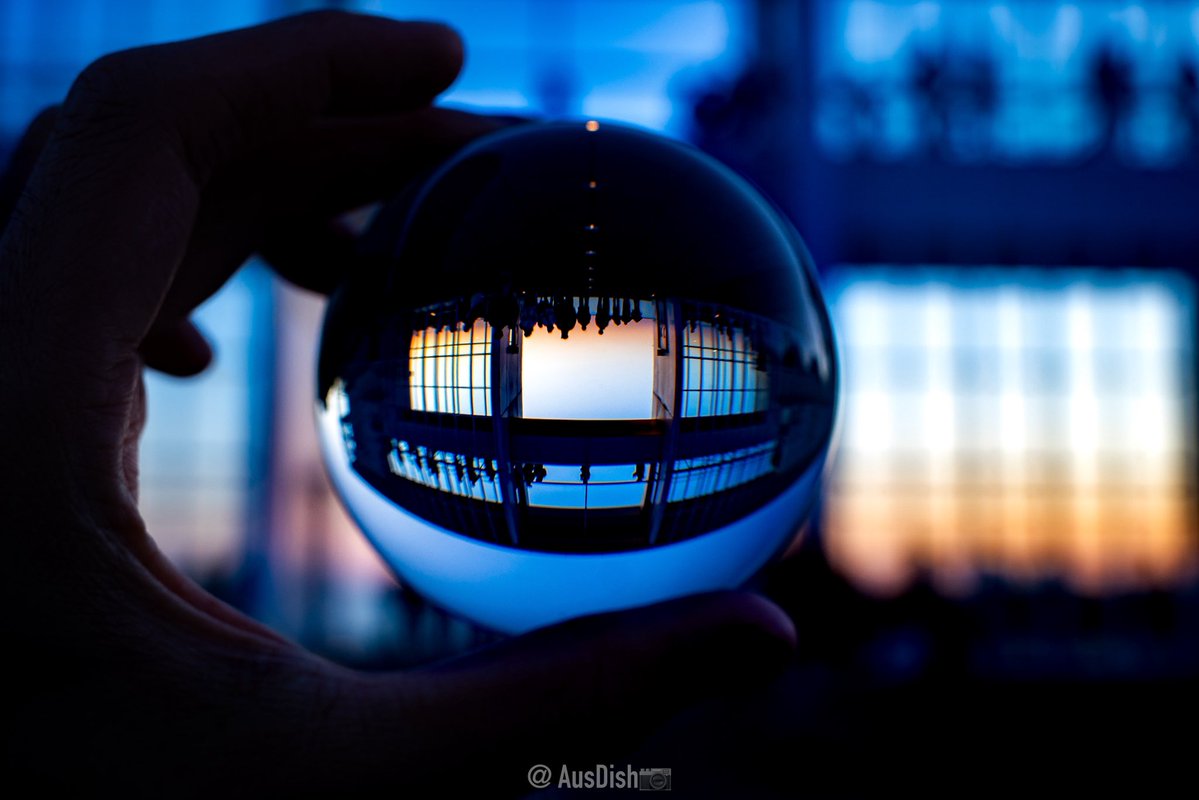 葛西臨海公園のブルーアワー📸

#写真好きな人と繋がりたい #水晶玉 #景色