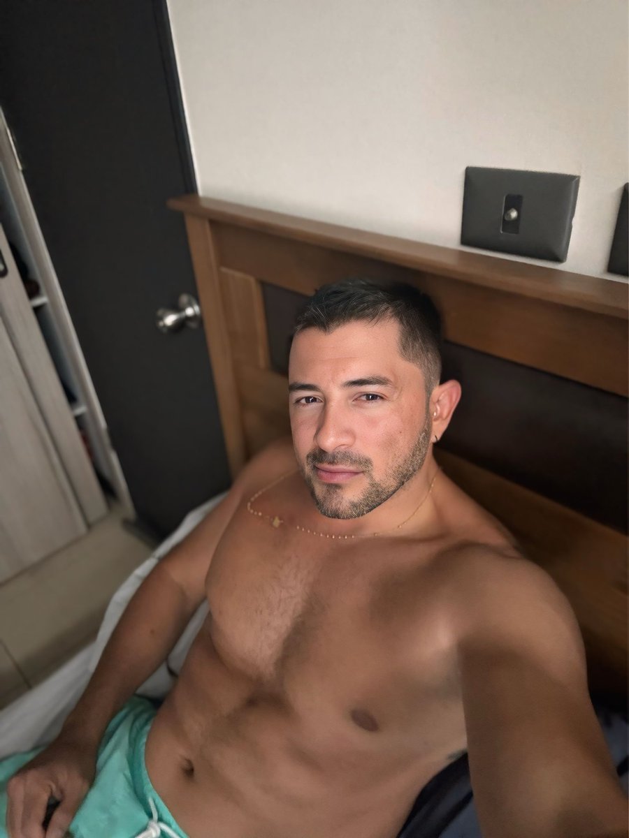 thefish2005's tweet photo. Ya estamos de vuelta en SANTIAGO 🇨🇱
Donde están esas mamacitas  #sexo #swinger #tercero #single #ladoB #hotwife #cornudo https://t.co/lmqUrV73Un