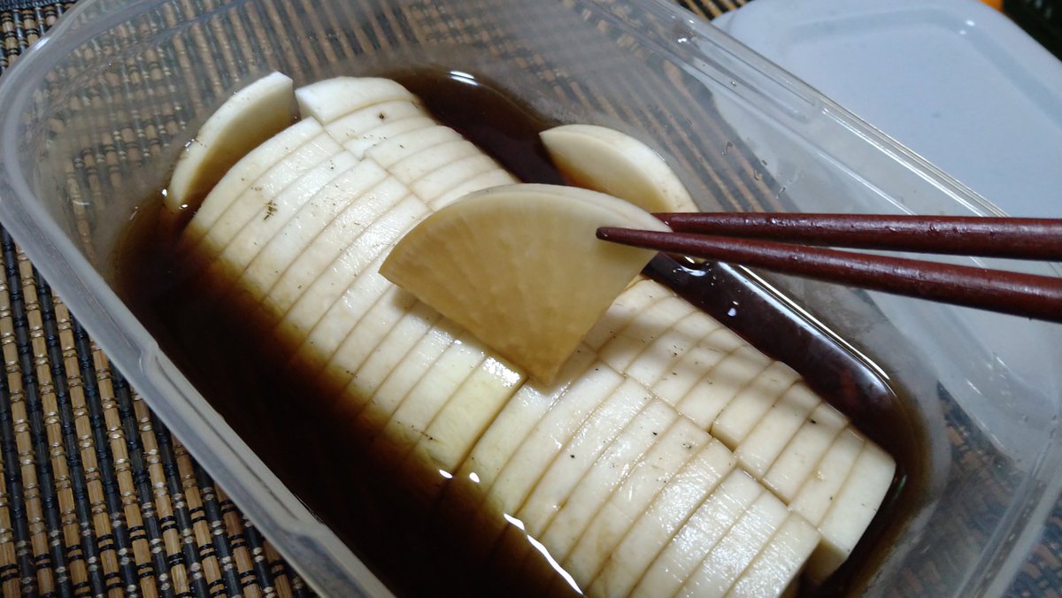 去年末からちょっとハマってる
「吉四六漬(きっちょむづけ)」
簡単に出来るのに飯めっちゃすすむ♪
んで俺的には卵かけご飯とバリ合うっちゃん。
漬けた翌日から食べれるって感じやけど、3日ぐらい漬かった方がうめい！

#男飯
#吉四六漬