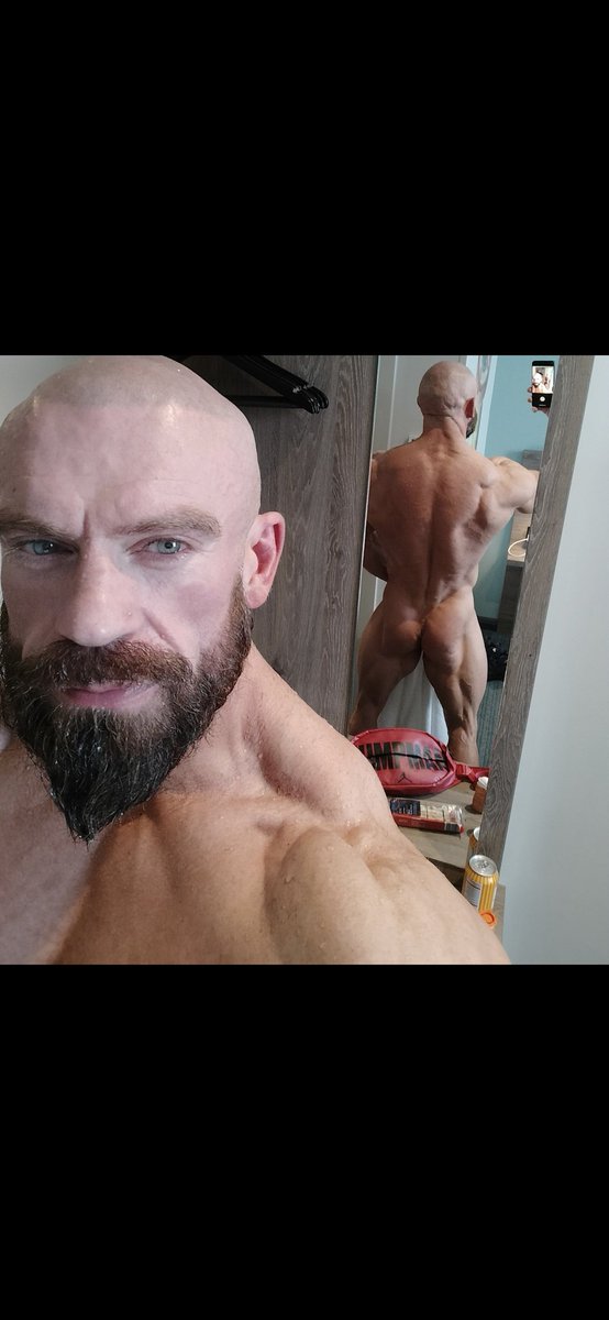 Hotel lighting always hit different 💪

#fitmen
#daddy