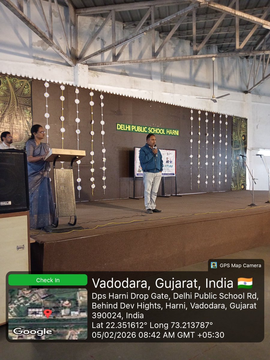 vmc_ward03's tweet photo. વડોદરા મહાનગરપાલિકા ના વહીવટી વોર્ડ - 03 માં આવેલ દિલ્હી પબ્લિક સ્કૂલ (DPS), હરણી, વડોદરા ખાતે વોર્ડ ઓફિસર તથા સેનેટરી ટીમ દ્વારા મુલાકાત લઇ આગામી સ્વચ્છતા સર્વેક્ષણ અંતર્ગત શાળા માં સ્વચ્છતા જાગૃતિ અંગે ની IEC પ્રવૃત્તિ કરવામાં આવી
@ArunMaheshIAS
@VMC_Dymc_North
@VMCSWMdept https://t.co/DZLNUUex5Y