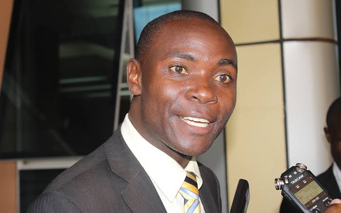 ⚖️ Want to understand the offences of hate speech &amp; malicious information under Ugandan law?

You can read the original Parliamentary debate &amp; the current legal provisions on ULII:

📖 Hansard (29 June 2010 — debate on the Computer Misuse Bill):
👉:ulii.org/en/akn/ug/doc/…
📘