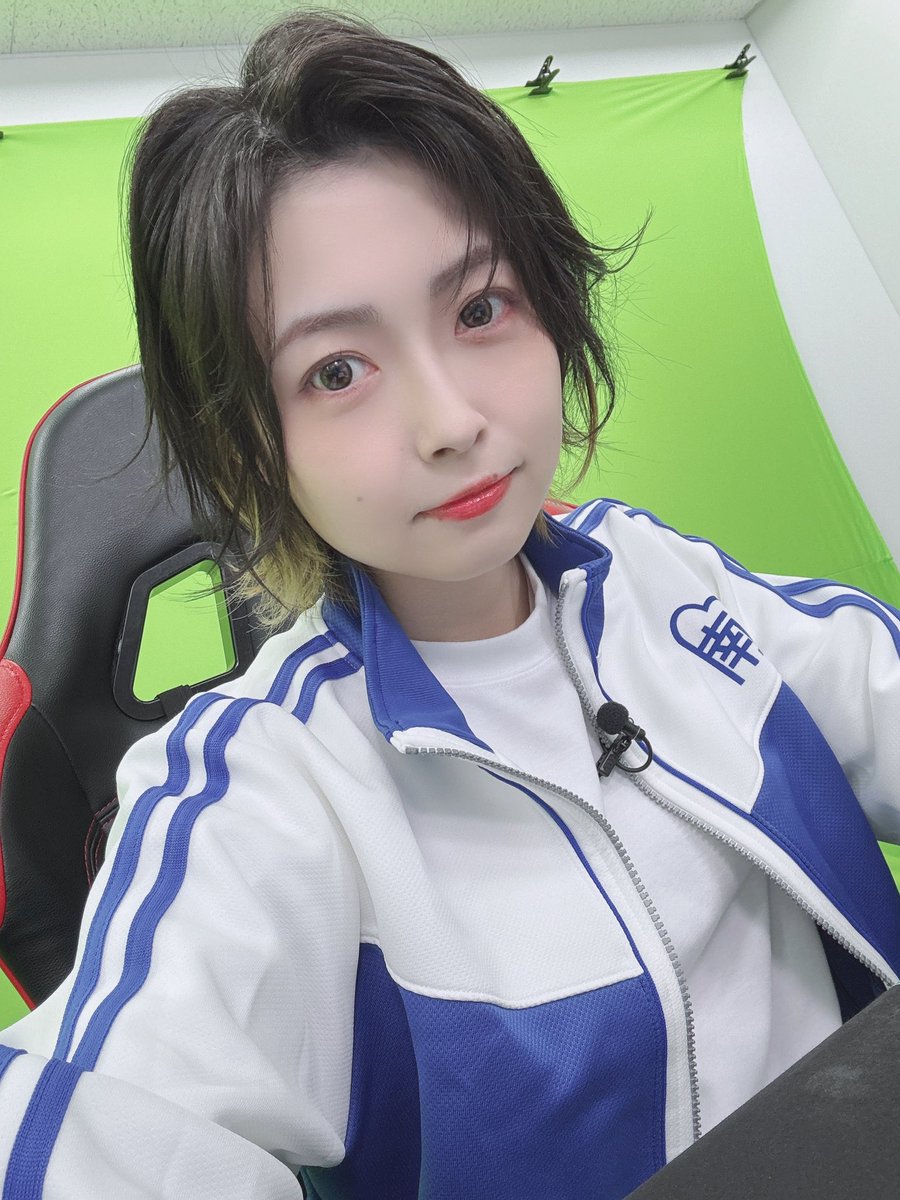 #マユ通 ありがとうございました！！

さて。
#イナズマイレブン 来夏のダンスと帝国戦。
楽しんでもらえましたか？？
改めて来夏の可愛さ&amp;カッコ良さ見つけてもらえたら幸いです。

そして番組7周年お祝いありがとう！
まだまだいろんなゲームで楽しんでくぞ！
#ペンギンが見たかっただけ ⚡️⚽️