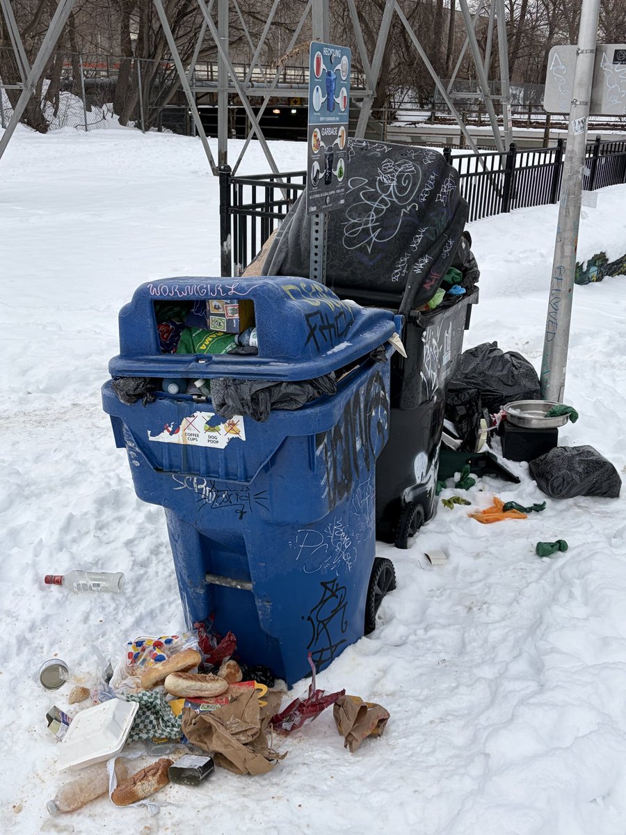 GHAMMER80's tweet photo. @311Toronto Garrison Creek park near Ossington. https://t.co/uhzmnm7aec