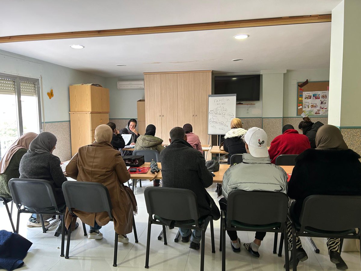 📍 Càritas Sant Carles de la Ràpita 
📚 Iniciem classes de català. Apostem per la inclusió i l’acompanyament a través de la llengua, clau per a l’arrelament. 

 👏 Amb el suport del Departament de Política Lingüística <a href="/llenguacatalana/">Política Lingüística</a> i Consorci Normalització Lingüística <a href="/cpnlcat/">Consorci per a la Normalització Lingüística</a>