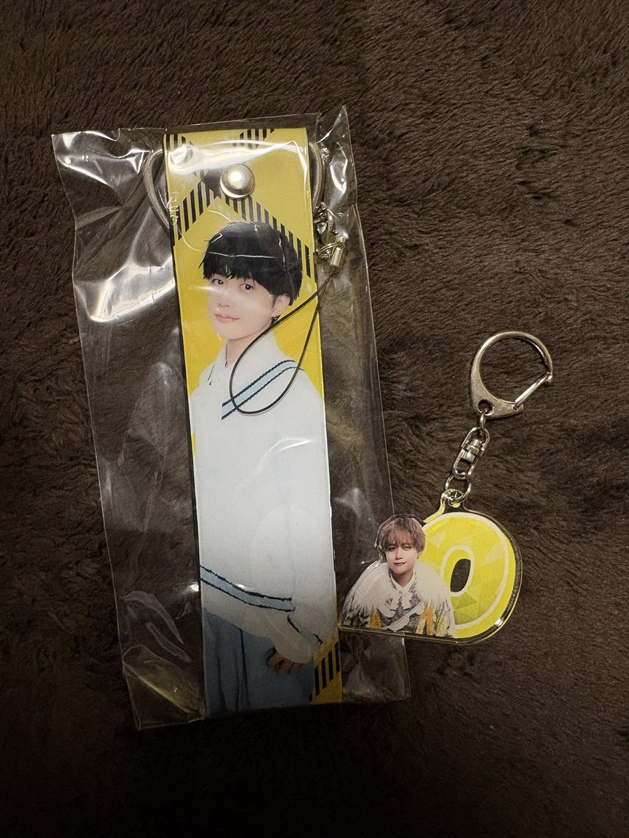 kae_426's tweet photo. WAIWAI LIVE 2026 グッズ 福引　仮約束

【譲】写真＋オンライン5回する予定なのでそこで出たもの

【求】 一ノ瀬のうちわorバストアッ��アクスタ

現場交換or郵送
#7min譲 #7min求 #7min交換 #9bic譲 #9bic求 #9bic交換 #newstar譲 #newstar求 #newstar交換 #Etoneige譲 #Etoneige求 #Etoneige交換 https://t.co/os9gI1ol9d