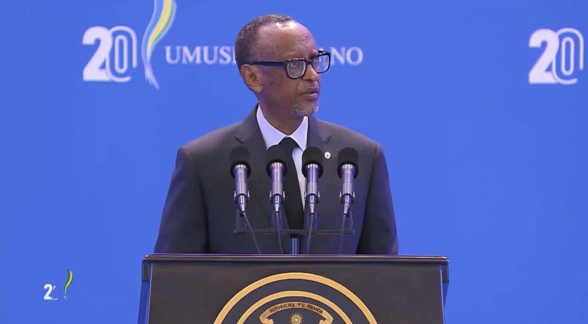 FATSHI a komisi Skelletos état-civil: motema Mukuse!
Après avoir monté du théâtre dans des tunnels à Kigali, se proclamant « producteur » de coltan au même rang que la RDC, il comprend que la pièce est finie. Pendant que la RDC est choyée dans la course de haut niveau pour les