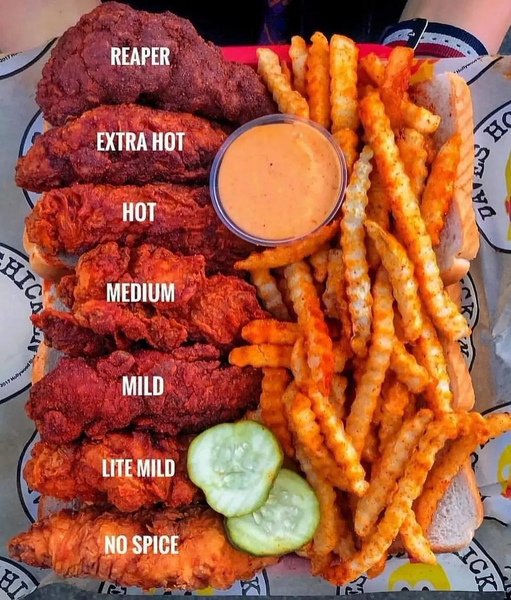 BaraBurger's tweet photo. @mamekichirou アメリカにDave's Hot Chicken というお店があるのですが、七段階の辛さから一つ選べるシステム。で、一番辛いのは"Reaper（しに神）"と呼ばれて『この辛さによって体調不良などになっても自己責任です』みたいな同意書にサインさせられます。
アメリカに行くことがあれば是非寄ってみて下さい🔥🌶️。 https://t.co/0xk1WWm9Wc