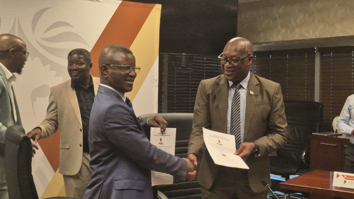 OearseRdc's tweet photo. @OearseRdc 🤝 We are proud to have facilitated an exchange of experiences between PSiRA 🇿🇦 and the Directorate of Civil Protection 🇨🇩.
A promising collaboration to strengthen sector governance and share expertise. https://t.co/5PcLLlhXhz