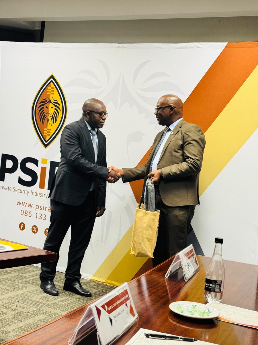 OearseRdc's tweet photo. @OearseRdc 🤝 We are proud to have facilitated an exchange of experiences between PSiRA 🇿🇦 and the Directorate of Civil Protection 🇨🇩.
A promising collaboration to strengthen sector governance and share expertise. https://t.co/5PcLLlhXhz