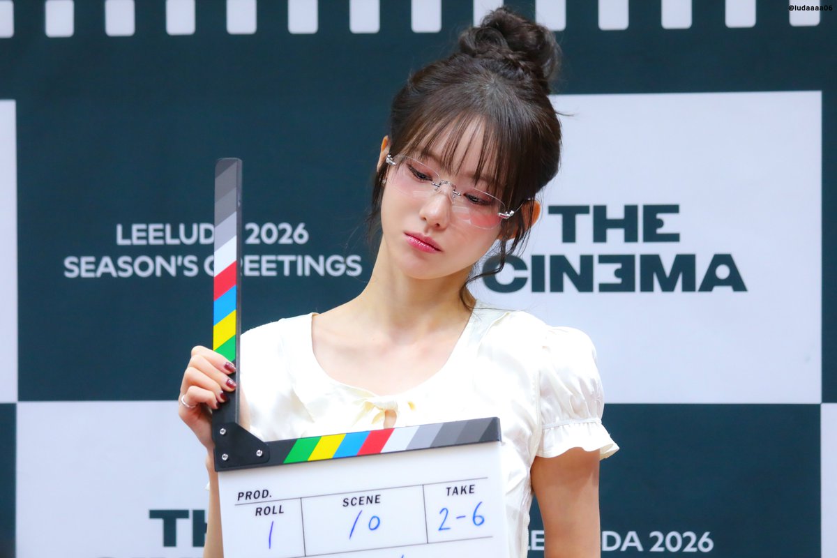 97년 2월 6일 한국 어딘가 초미녀가 태어났습니다..
가사처럼 아주 멀 수도 있었던 우리가 만나 HBD🤍

｢수많은 타인들의 우주 그 거리를 이겨 우리가 만났다는 것｣

#루다 #LUDA