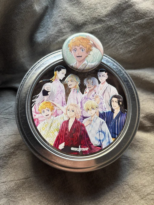 そいやみてーーー!!届いたの!!!!しかも缶バッチ!!!!!!