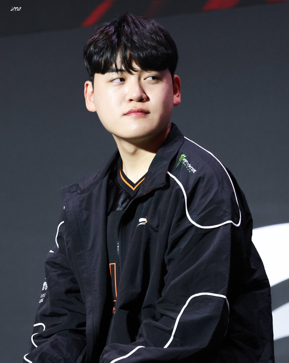 민형이 생일 너무 축하해🧡
#구마유시 #gumayusi