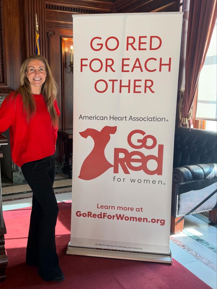 annahockett's tweet photo. Tomorrow is #GoRedDay ❤️ and the kickoff of my @American_Heart Woman of Impact campaign. After watching my very healthy mom suffer major heart events (including needing a pacemaker), this mission is personal. Donations open Feb 6 at 9AM — link in bio. https://t.co/7qYOoYsCce