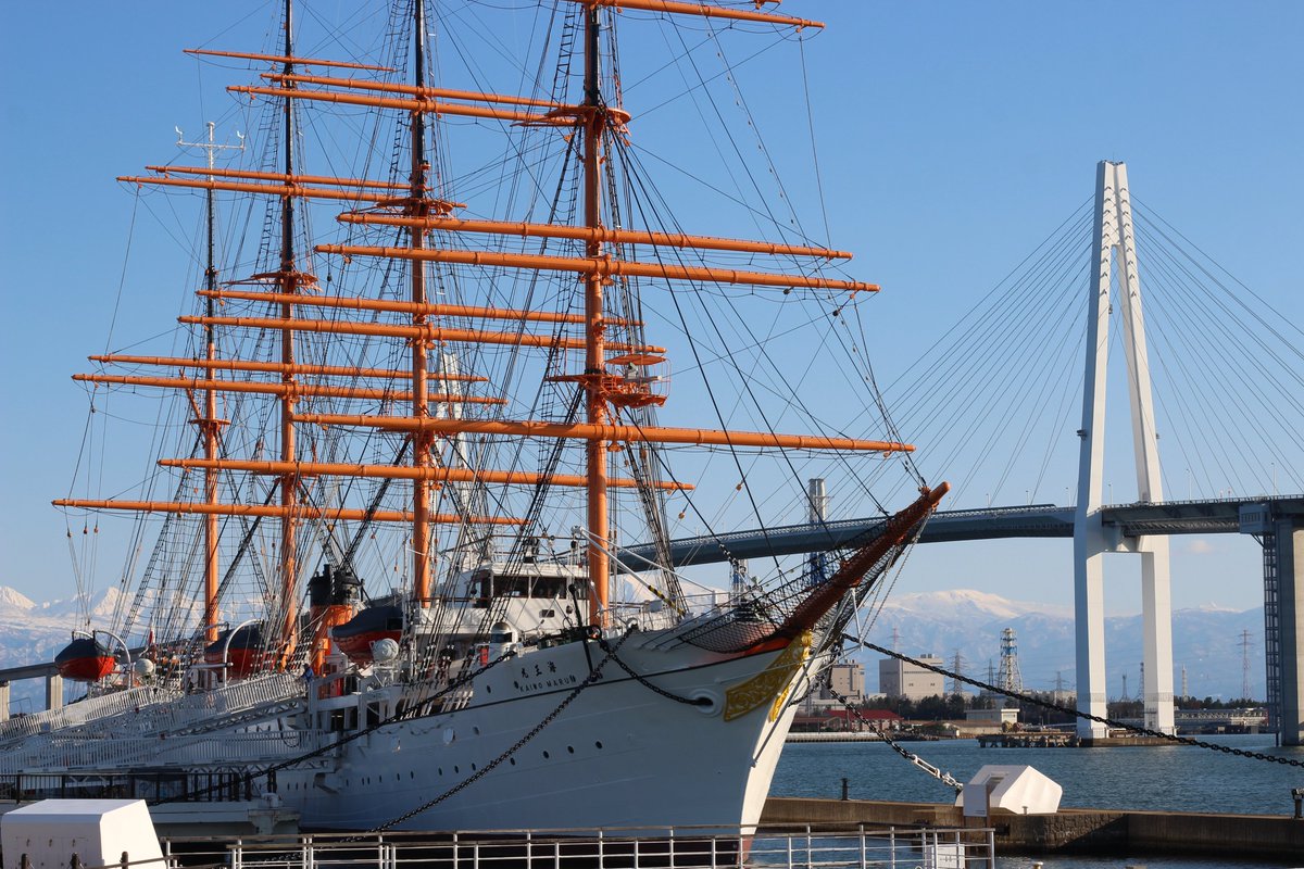 うたかたの・・・春の陽気・・・☀️

#立山連峰 #キリトリセカイ #富山県
