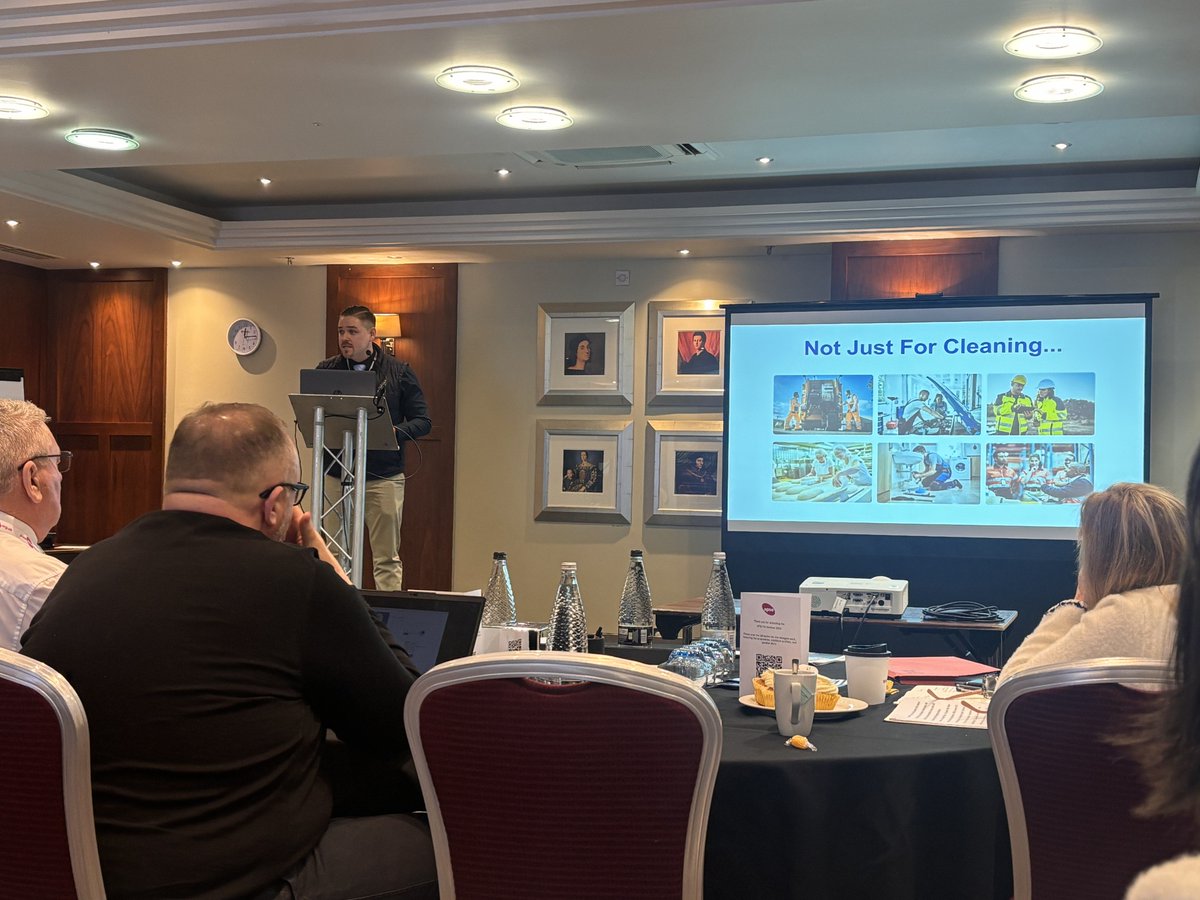 SiteGrid tweet media